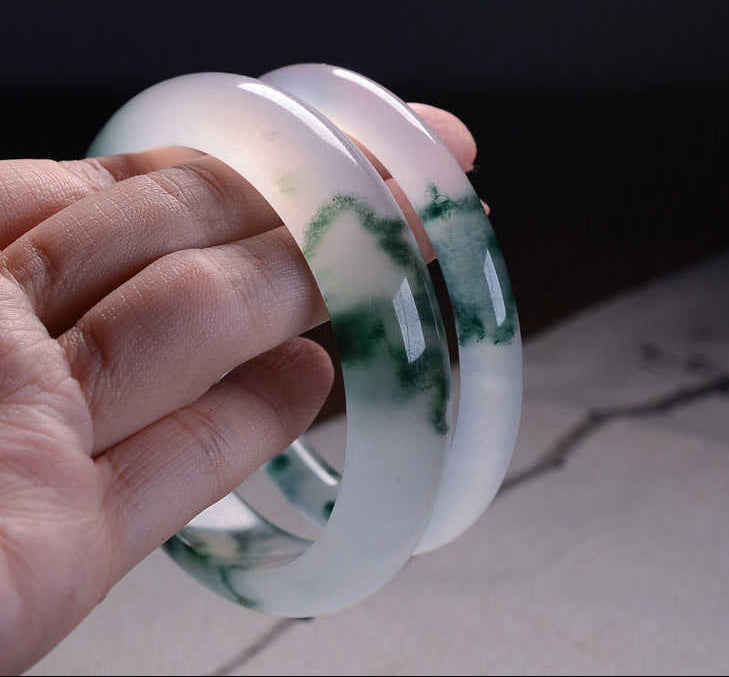 Natural Green Jadeite Bangle
